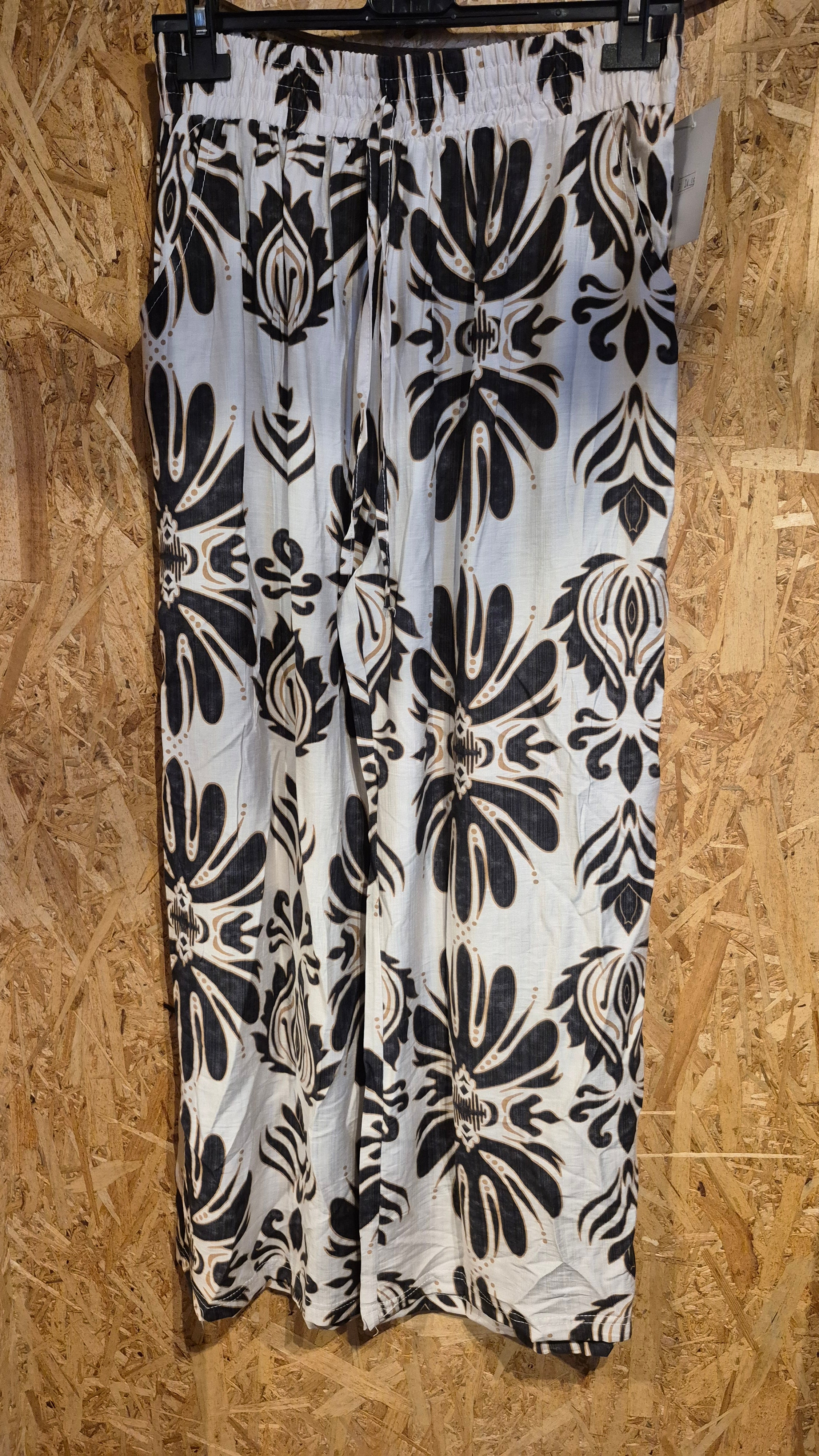 PANTALÓN FLUIDO ESTAMPADO NEGRO