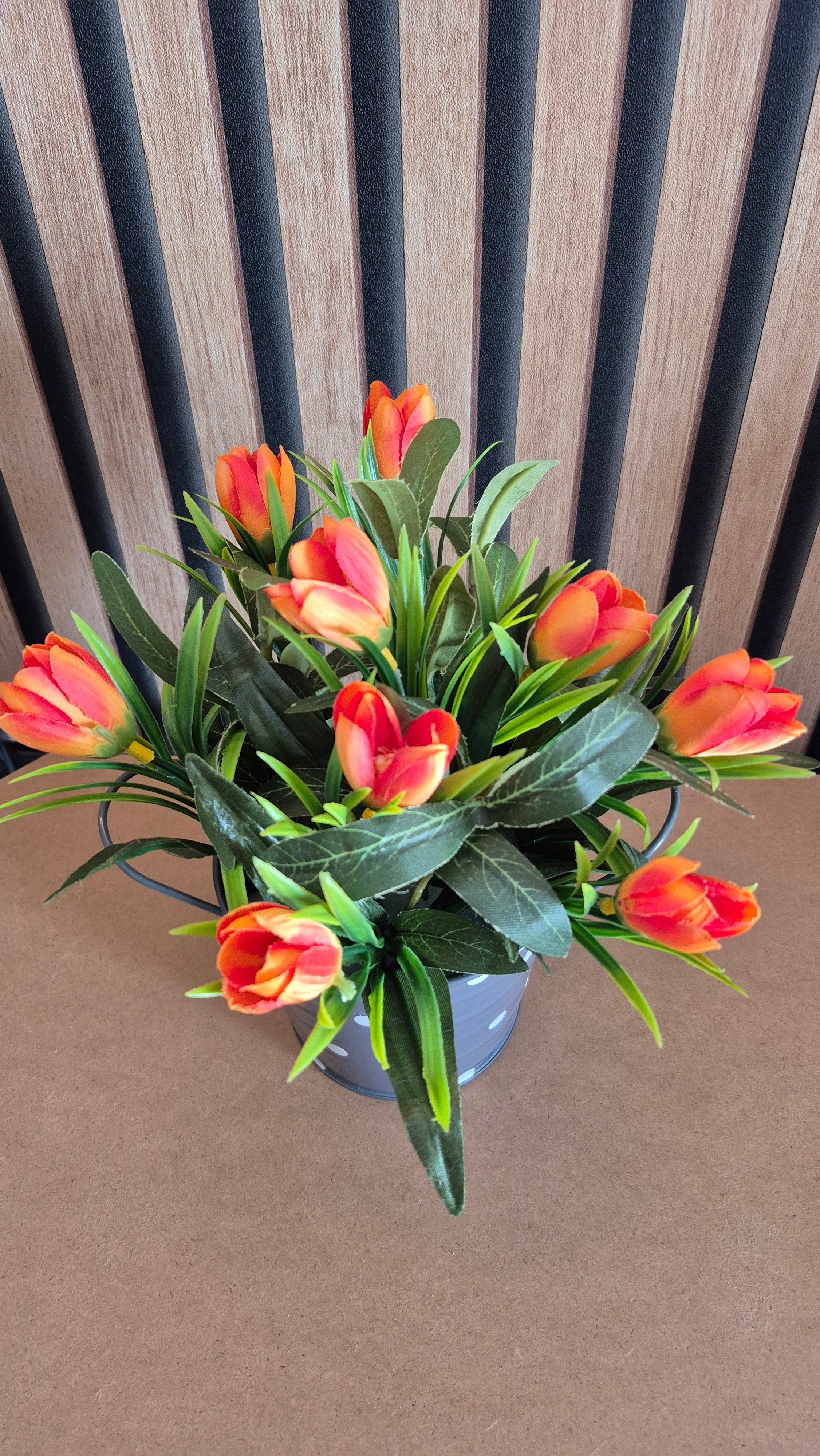 MACETA TULIPANES